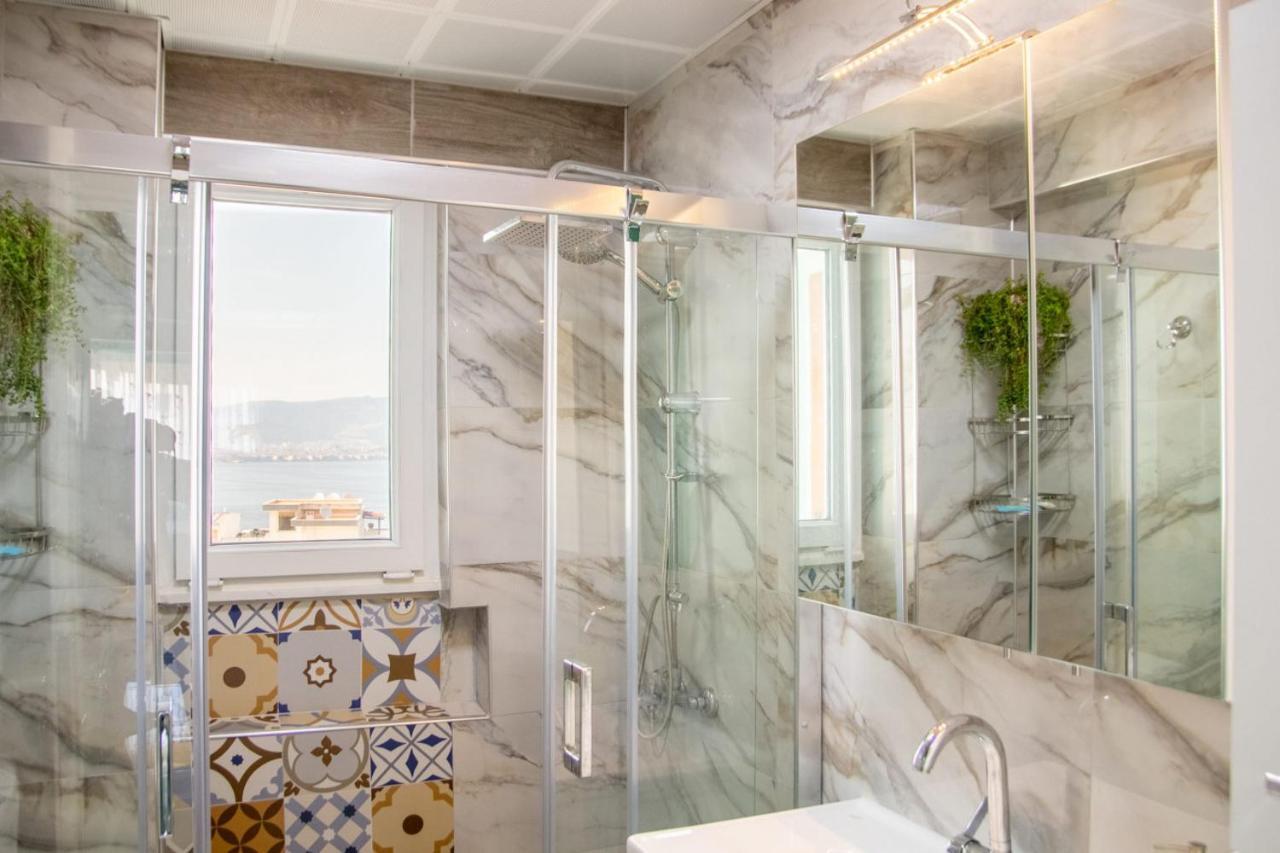 Flat With Great View And Central Location In Konak İzmir Buitenkant foto